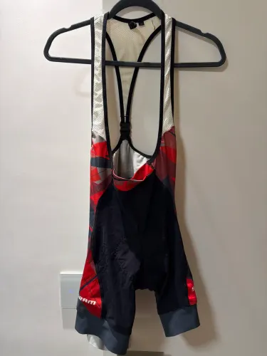 Conjunto Camisa e Bretelle Specialized - Equipe Specialized Racing BR