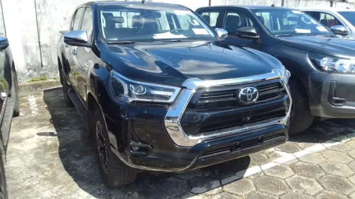 Toyota Hilux CD SRX 4X4 2.8 TDI 16V Diesel Aut. 2026
