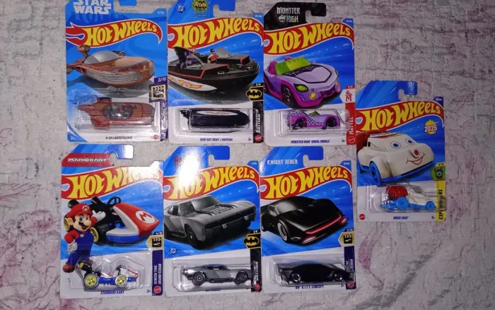 Hotwheels temáticos 