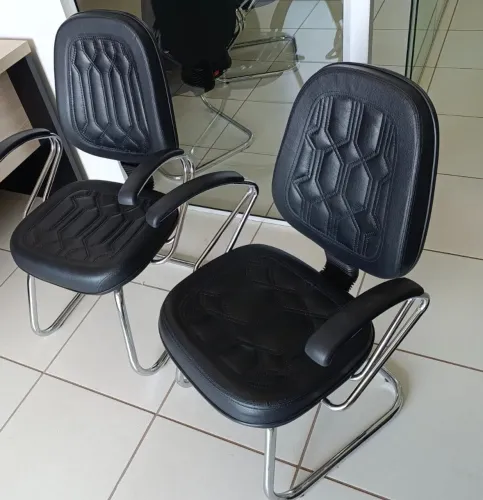 Cadeiras Escritório Estofadas com Braços - Excelente Estado