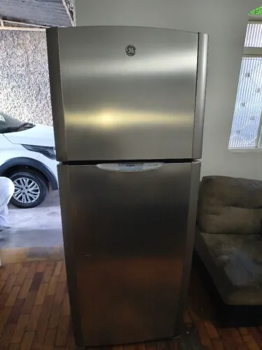 Vendo geladeira GE Frost Free 410 litros inox