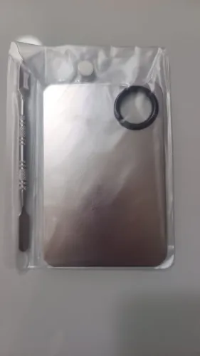 Paleta para maquiagem com espátula