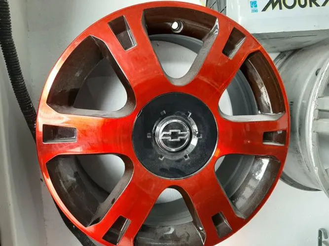 Roda aro 16 Estrela Vermelha com Preto GM Onix 4X100 jogo