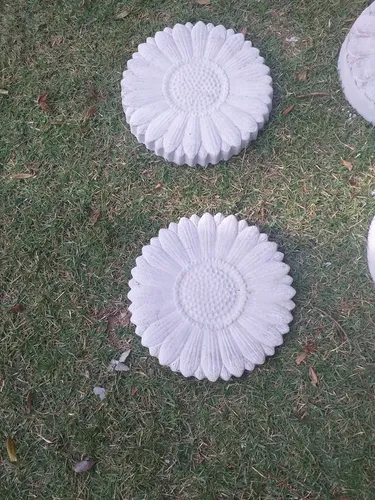 Lote com 10 pisantes em cimento para decoração de jardim e chácaras 