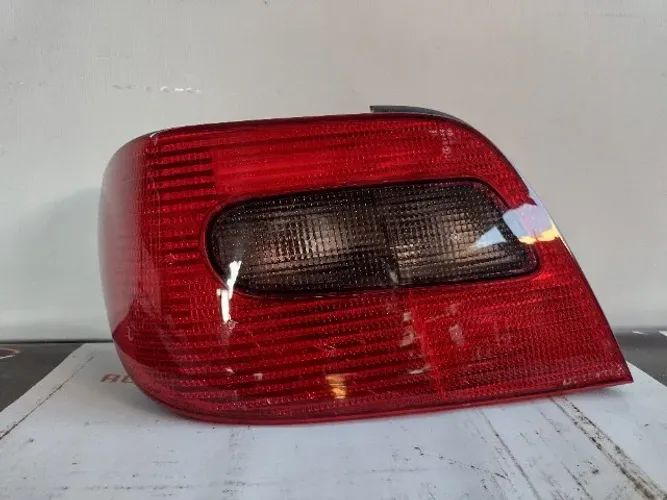Lanterna traseira citroen xsara 1998/2000