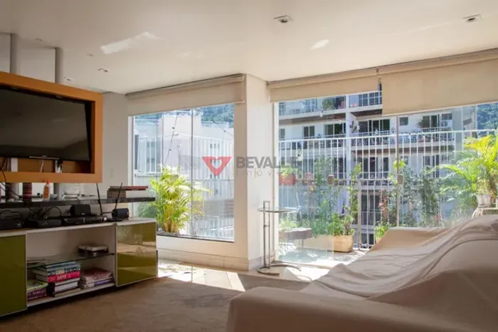 Cobertura à venda no Humaitá: 160m², 3 quartos, 2 suítes