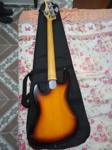 Baixo tagima tjb 5