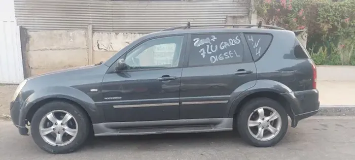 vendo ssanguyong retirada de peças. motor 