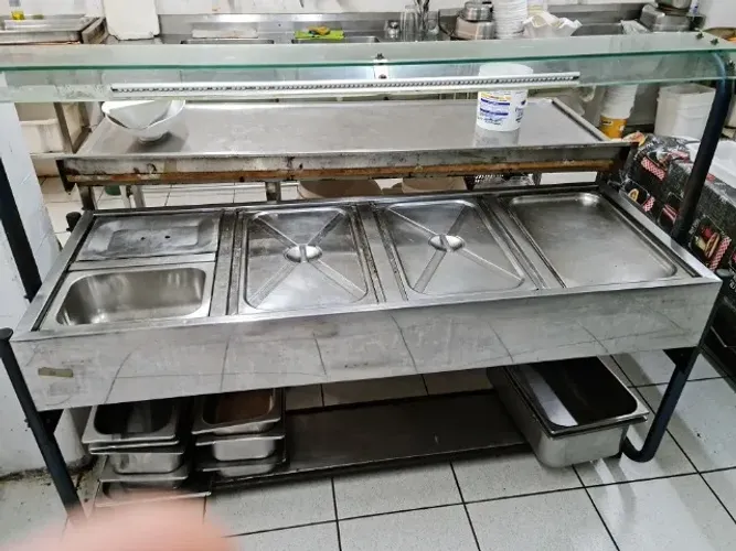 Buffet 8 cubas quentes e frias