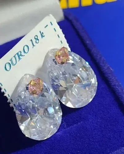 Brinco Ouro 18 Kilates Gota Zircônia 20 x 13 mm Ouro 18 Kilates 8 Gramas 