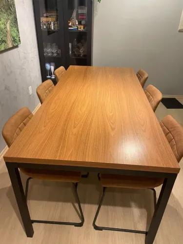 Mesa em MDF estilo industrial  - 6 lugares.