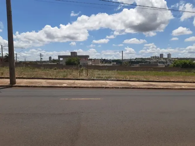 Venda de Terreno / Comercial na cidade de Araraquara