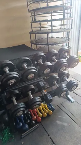 Dumbells montados injetados pegada cromada novos