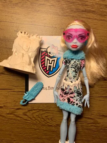 Boneca Monster High | Abbey - Aula de arte