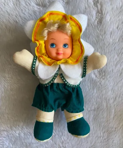 Boneca Menina Flor anos 90