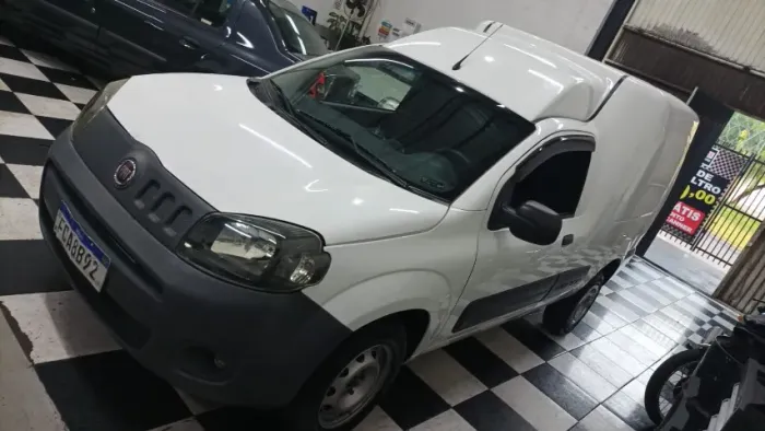 Aluguel Fiat Fiorino para empresa (CNPJ)