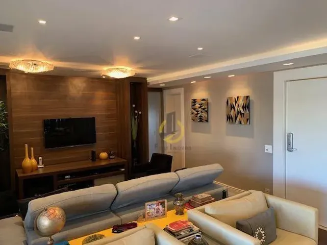 Apartamento à venda no Condomínio Família Ipiranga - 140m² - 3 suítes (1 master) - varanda