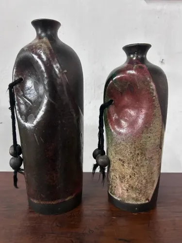 Par de vasos decorativos 