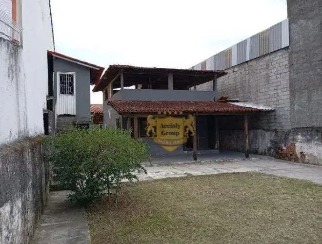 Casa com 3 dormitórios para alugar, 170 m² por R$ 3.000,01/mês - Itaipu - Niterói/RJ