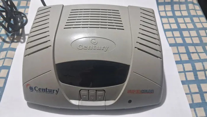 Receptor de Satélite Century Supercolor