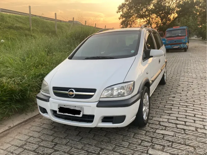 Zafira Expression 2012 Automática c/ Kit Gás