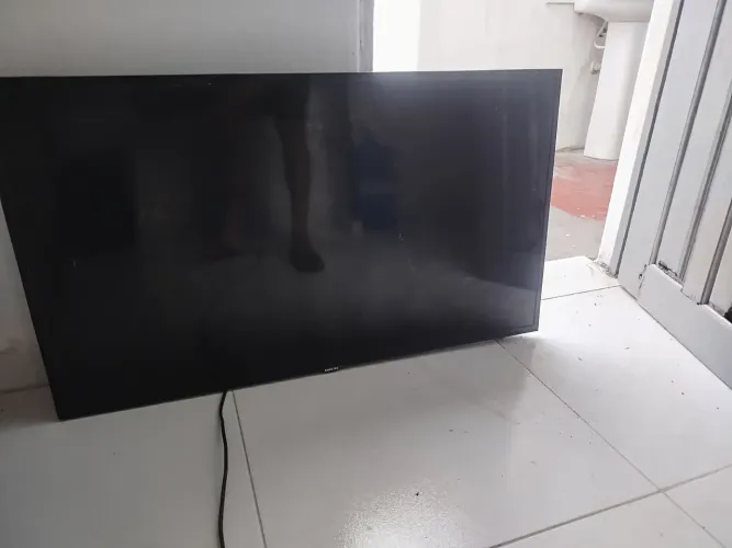 Tv 42 polegadas Smart Samsung com defeito