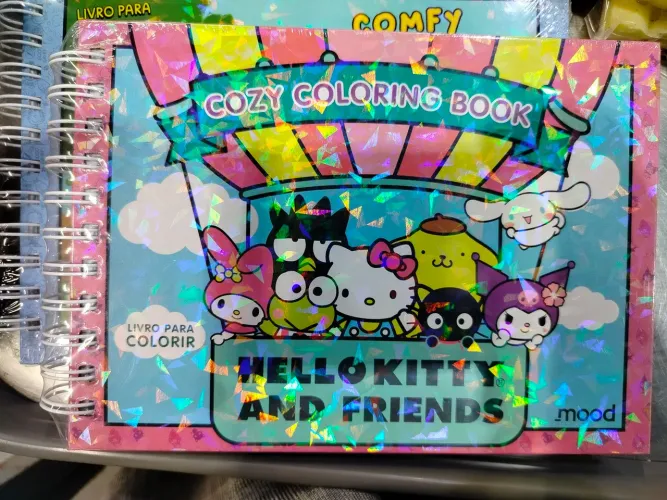 Livro de colorir Hello Kitty e Amigos