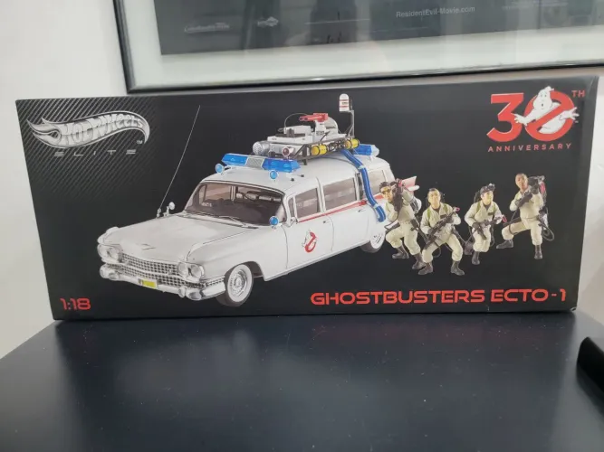 Ghostbusters 30Th Anniversary - Hotwheels Elite 1/18 Ecto-1