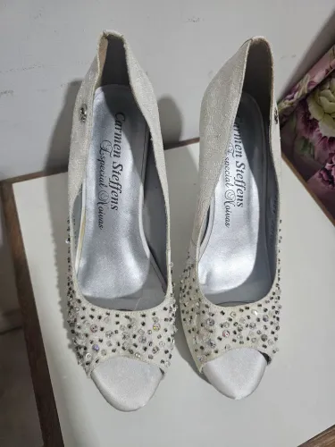 Peep toe linha especial noivas Carmen Steffens