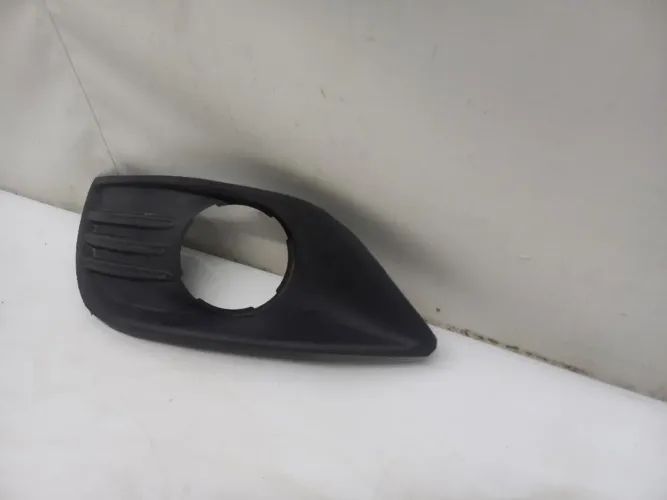 Moldura Milha Ford Focus Le 09/13
