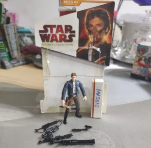 Boneco Harrison Ford Han Solo 10 cm Star Wars Legacy Collection Saga Legends