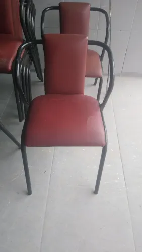 Cadeira fixa bom para igreja
