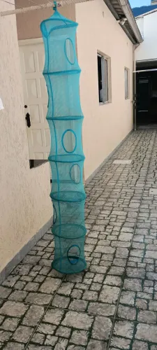 Organizador de brinquedo em colmeia