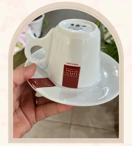 Conjunto pires e xícaras 220ml
