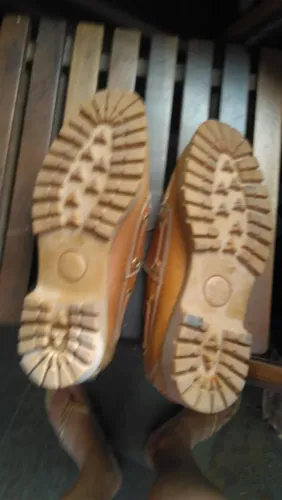 Botas de couro marrom