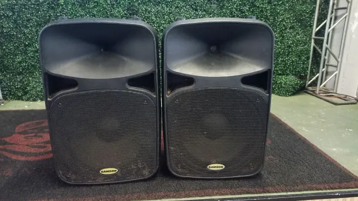 Caixas Ativas Samson D415