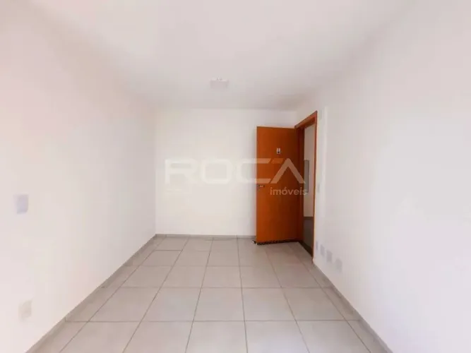 Apartamento Padrão em ROMEU TORTORELLI, São Carlos - 2 dormitórios, 1 banheiro, garagem