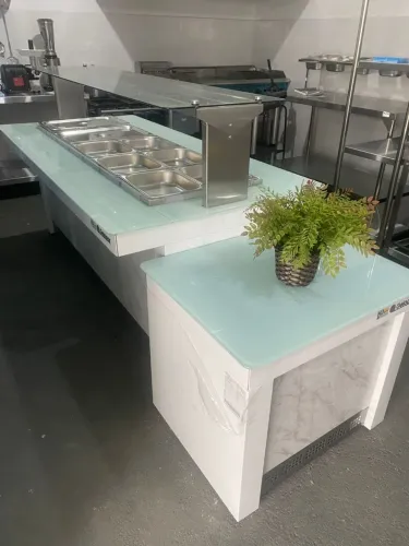 NZ. Buffet Refrigerado 2 metros 10 cubas e apoio de pratos GELOPAR 