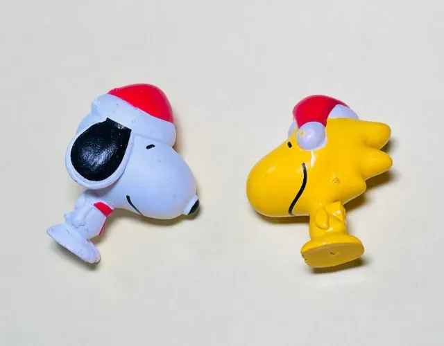 Cacau Show Turma do Snoopy - lote 2 gogos Snoopy e Woodstock - bonecos altura 3 cm