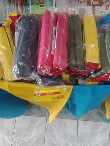 Estojos Escolar