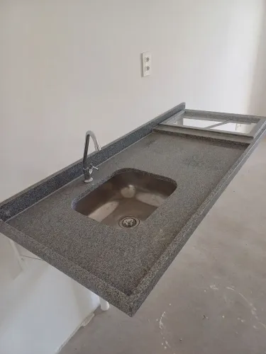 Cuba de Inox com Bancada em Granito. 