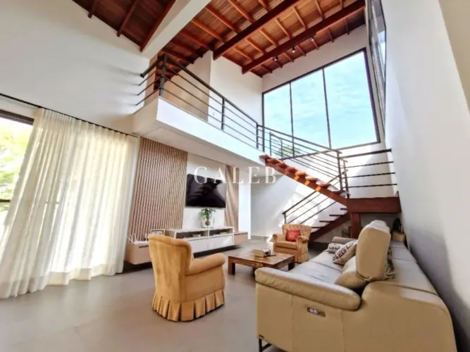 Imperdível! Casa de alto padrão em condomínio Panorama em Atibaia-SP: 4 suítes, 4 salas, 6