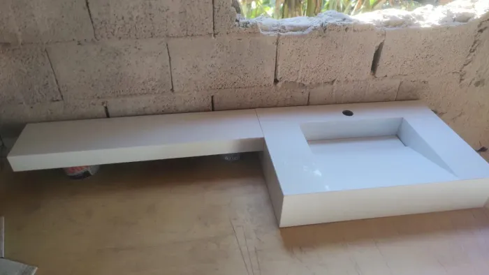 Lavatórios esculpido em porcelanato 