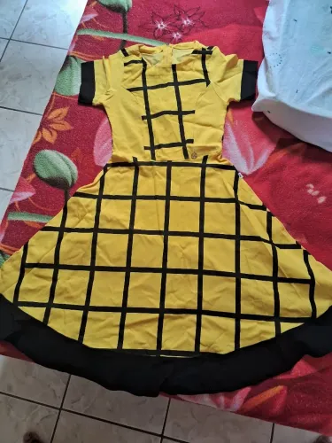 Vestido Amarelo com Detalhes em Preto
