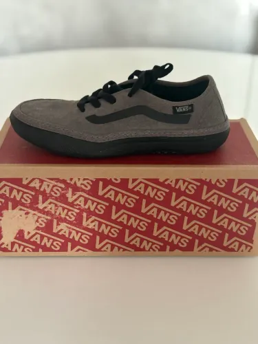 Tênis Vans UA Circle V Suede Pewter/black