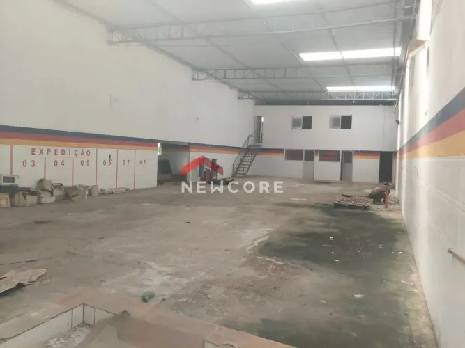 Galpão em Rua Canudos - Jardim das Margaridas - Salvador/BA