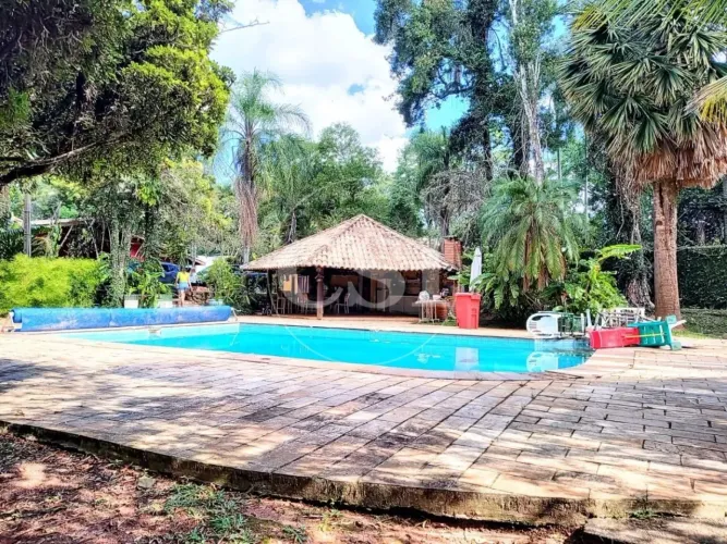 Linda Chácara Térrea em Condomínio fechado em Sousas - Campinas/SP!