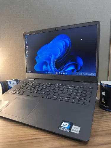 Notebook Dell Inspiron 15 i3-1215U 1.20 GHz 12º geração Memória 16GB RAM 256GB SSD