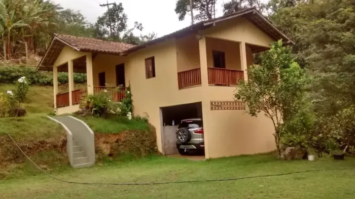 Imóvel para venda tem 125000 metros quadrados com 4 quartos em Centro - Viana - ES