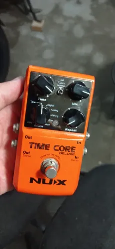 Pedal de guitarra delay Nux time core 